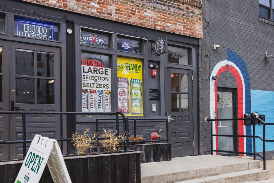 More Photos Of 2517-2519 W Girard Ave, Philadelphia Storefront For Sale