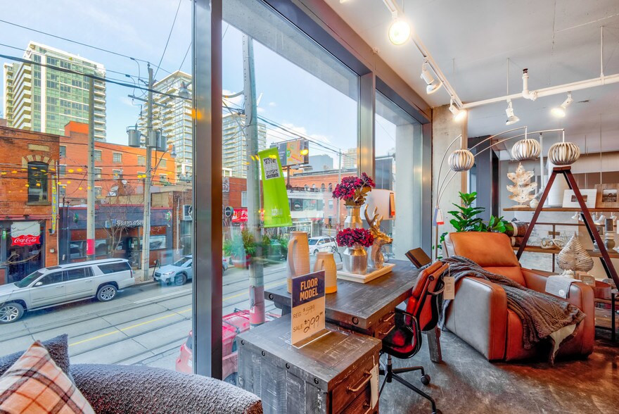 More Photos Of 275 King St E, Toronto Apartments For Lease