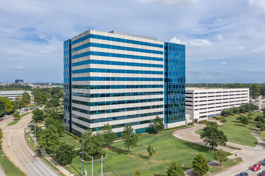 Primary Photo Of 585 N Dairy Ashford Rd, Houston Office For Lease