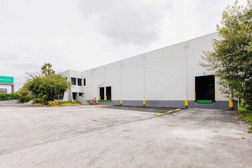 More Photos Of 2875 NW 77th Ave, Miami Warehouse For Lease
