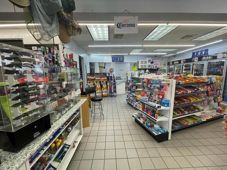 More Photos Of 5505 Highway Blvd, Katy Convenience Store For Sale