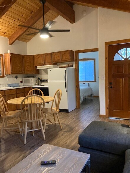 More Photos Of 7582 Buck Brush, Portola Hotel For Sale