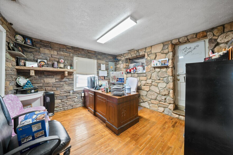 More Photos Of , Maryville Unknown For Sale