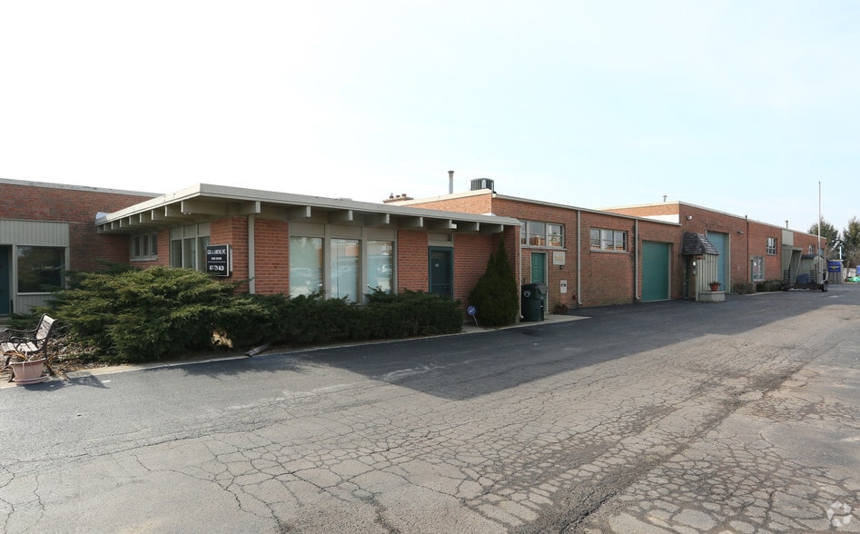 More Photos Of 2020 Lehigh Ave, Glenview Office For Lease