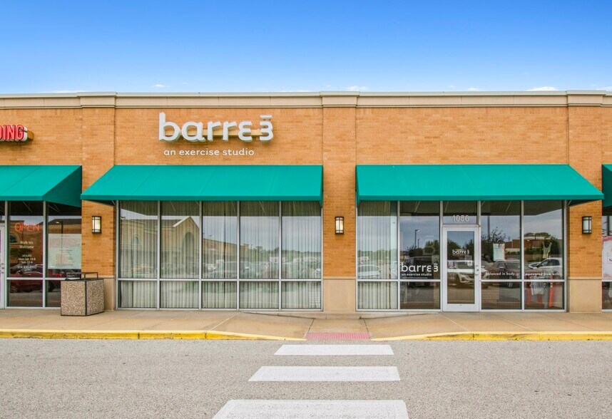 More Photos Of Manchester Rd, Saint Louis Unknown For Lease