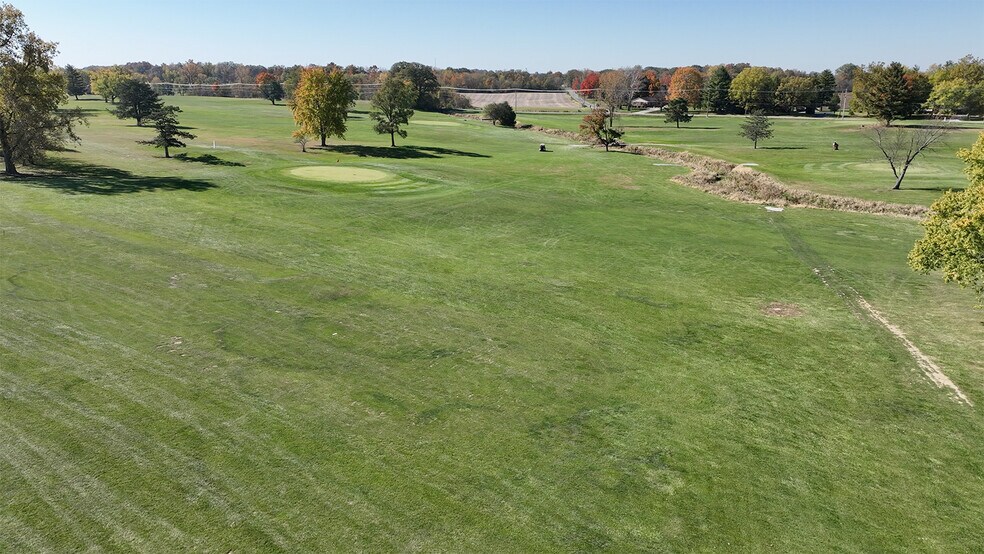 More Photos Of 1605 W Water St, Hartford City Land For Sale