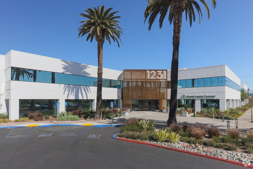 More Photos Of 1231 E Dyer Rd, Santa Ana Office For Sale