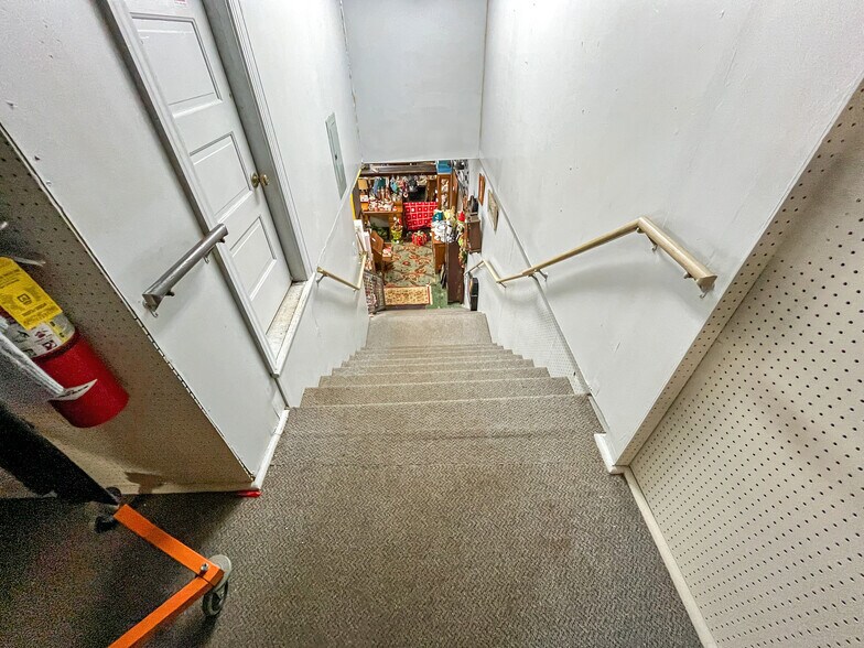 More Photos Of 102 Nash st, Spring Hope General Retail For Sale