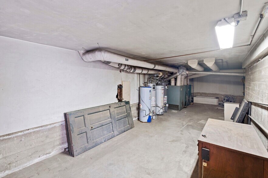 More Photos Of 1248 N Crescent Heights Blvd, West Hollywood Apartments For Sale