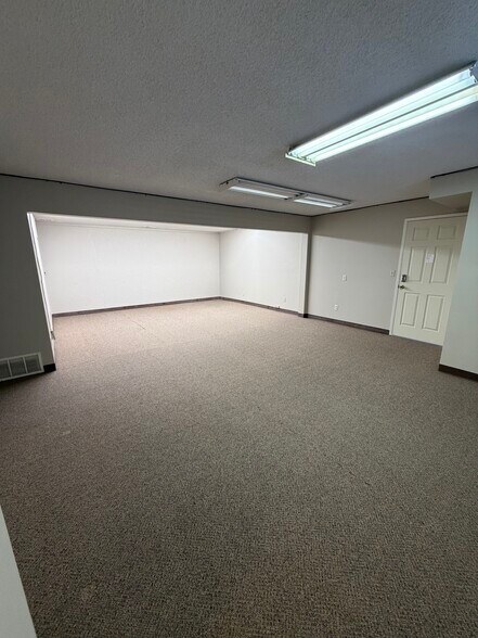 More Photos Of 4702-4704 Tieton Dr, Yakima Office Residential For Lease