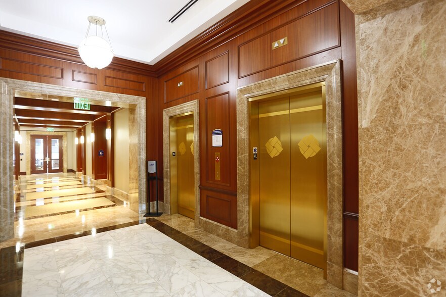 More Photos Of 4350 Congress St, Charlotte Office For Lease