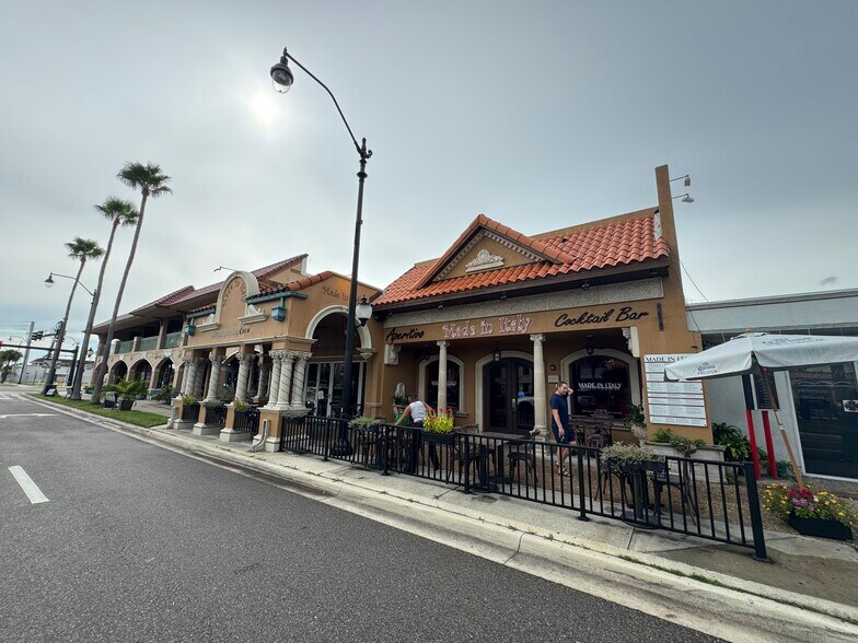 More Photos Of 229 W Venice Ave, Venice General Retail For Sale
