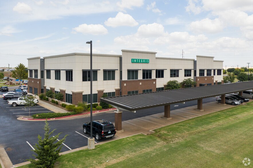 More Photos Of 2900 S Telephone Rd, Moore Office For Lease