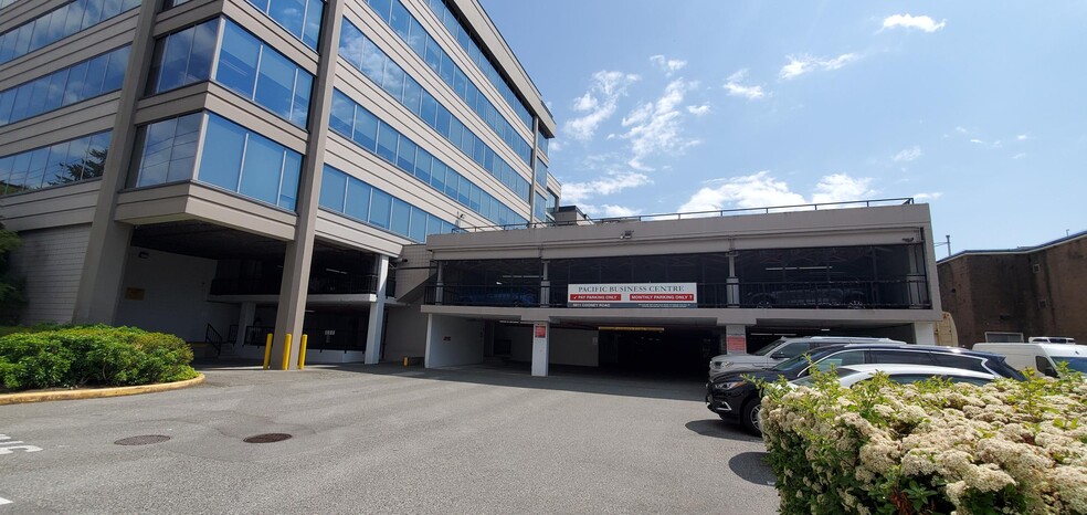 More Photos Of 5811 Cooney Rd, Richmond Office For Lease