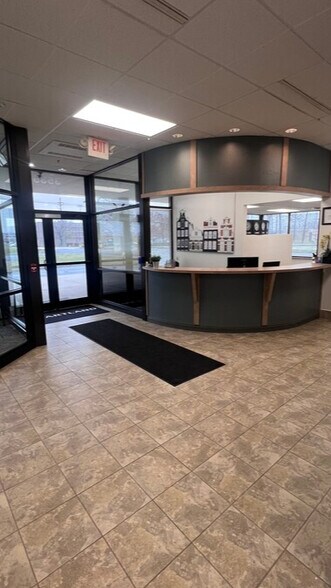 More Photos Of 35350 Curtis Blvd, Eastlake Medical For Lease