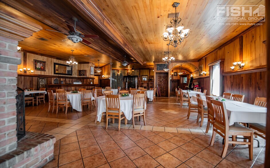 More Photos Of 204 Valley St, Williamsport Bar For Sale