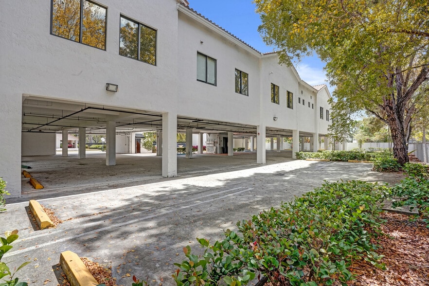 More Photos Of 7374 SW 93rd Ave, Miami Office For Sale
