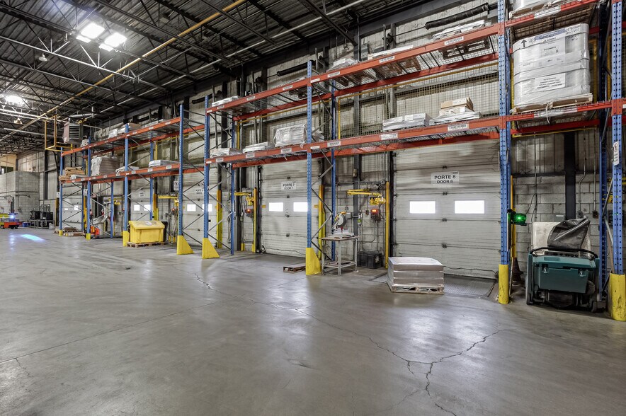 More Photos Of 650 Av Lee, Baie-d'Urfé Warehouse For Lease