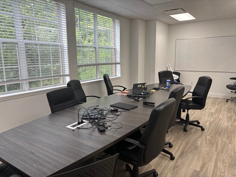 More Photos Of 3606 Maclay Blvd S, Tallahassee Medical For Lease