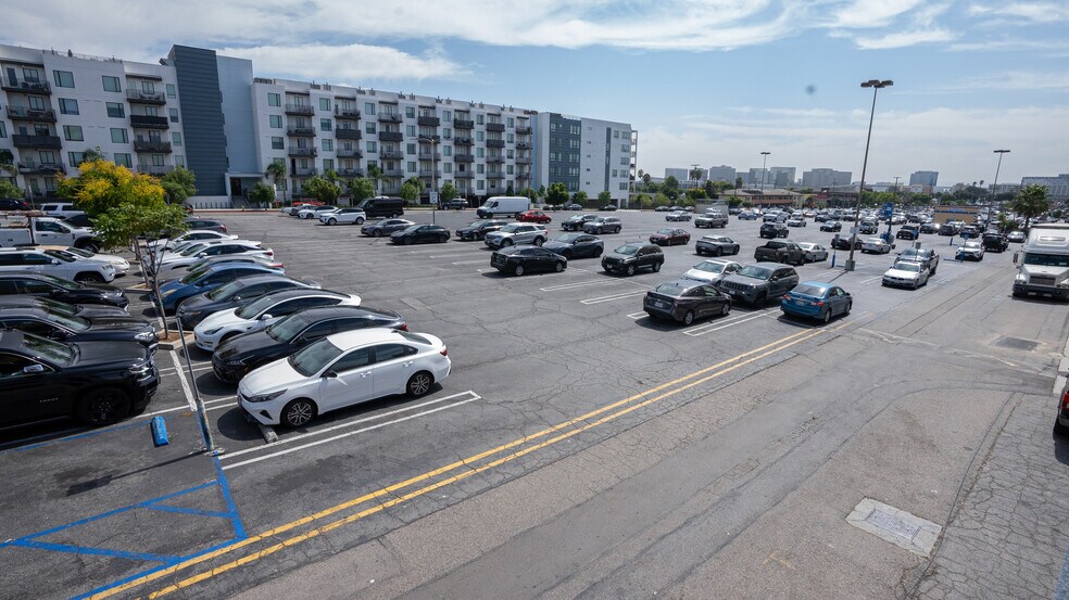 More Photos Of 8814-8816 S Sepulveda Blvd, Los Angeles Loft Creative Space For Lease