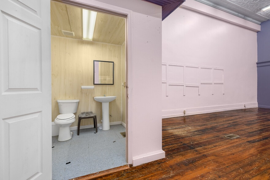 More Photos Of 107-109 W Pleasant Ave, Covington Loft Creative Space For Sale