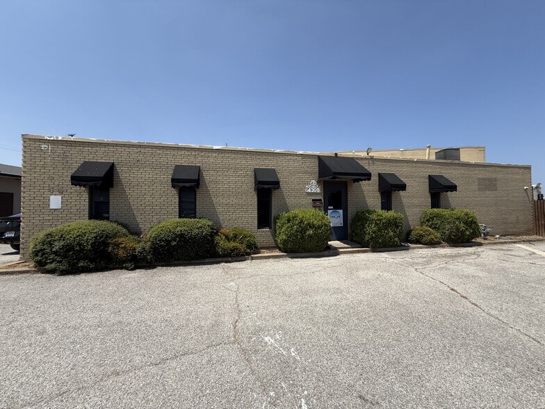 Primary Photo Of 4309 Action St, Garland Service For Lease