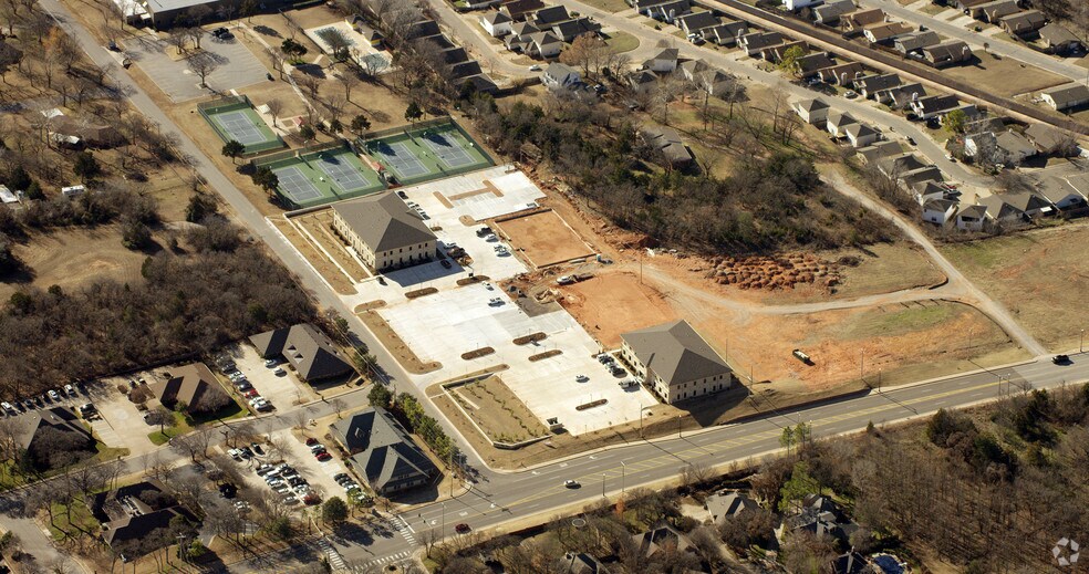 More Photos Of 317 Lilac Dr, Edmond Office For Lease