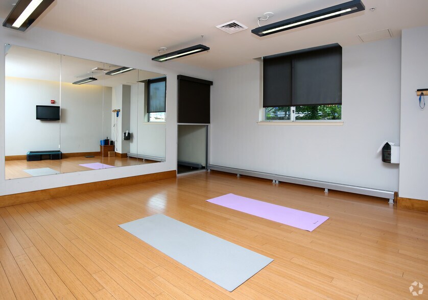 More Photos Of 1201 W Mt. Royal Ave, Baltimore Apartments For Lease