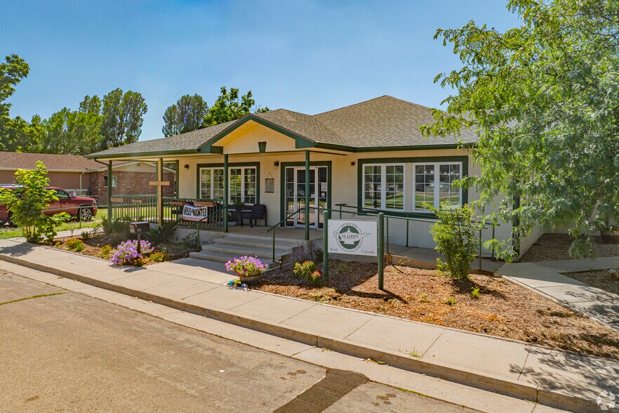 Primary Photo Of 428 Western Ave, Brush Assisted Living For Sale