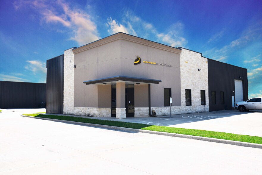More Photos Of 18811 Intercontinental Crossing Dr, Houston Warehouse For Lease