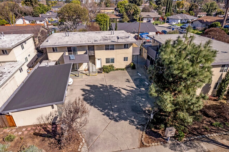 More Photos Of 928-930 Ravenscourt Ave, Campbell Apartments For Sale