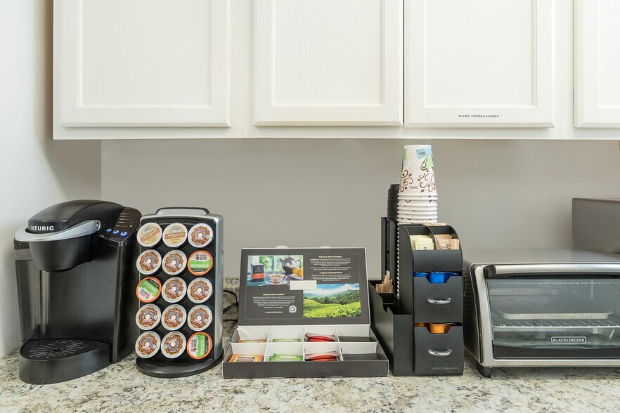 More Photos Of 22283 Main St, Hayward Office For Sale