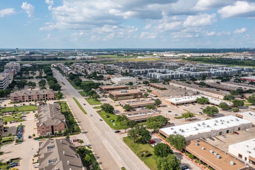 More Photos Of 11482 Luna Rd, Farmers Branch Light Distribution For Lease