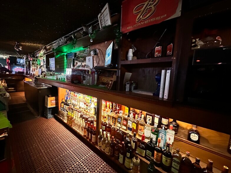 More Photos Of 1063 Hwy 95, Bullhead City Bar For Sale