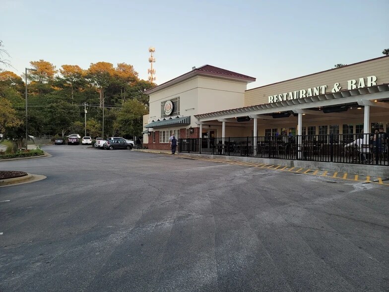 More Photos Of 1420 E Broad St, Fuquay Varina Restaurant For Sale