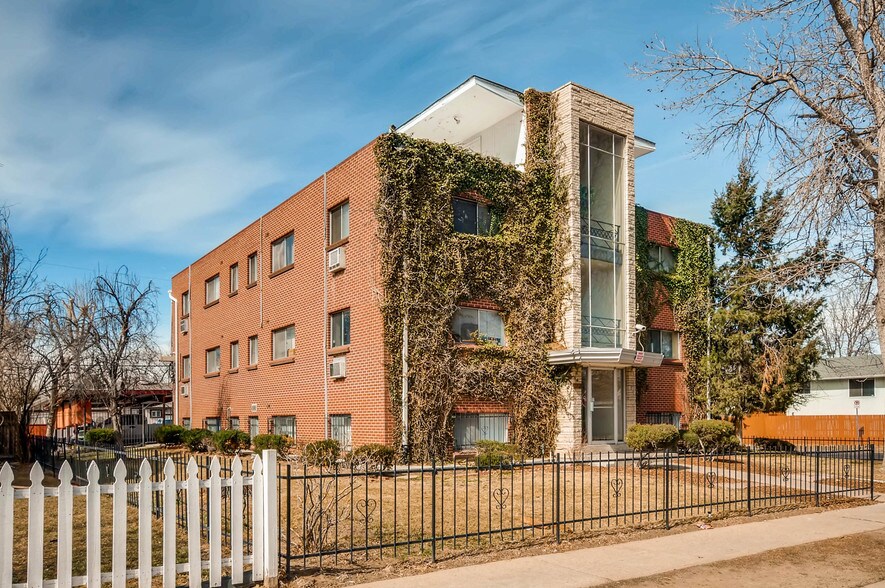More Photos Of 1695 Clinton St, Aurora Apartments For Sale