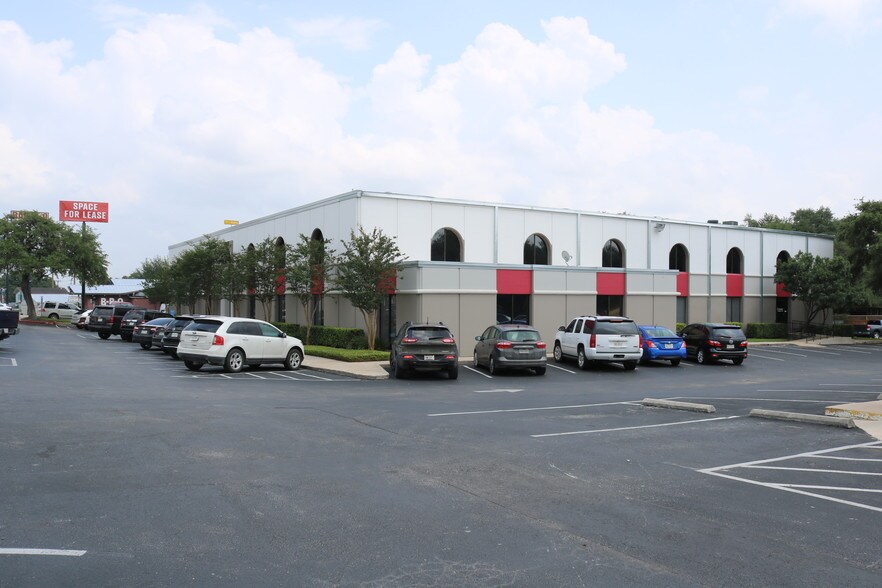 More Photos Of 1600 NE Loop 410, San Antonio Unknown For Lease