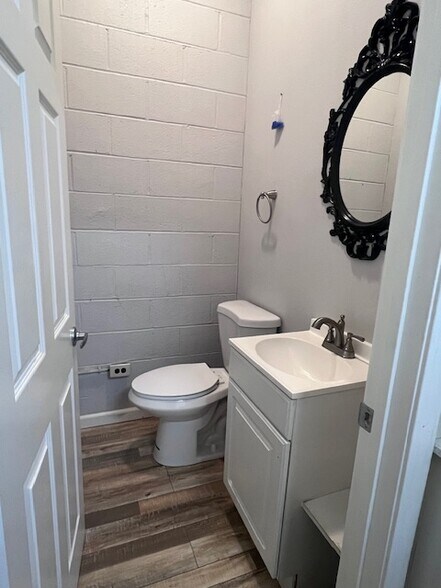 More Photos Of 4327-4329 Tweedy Blvd, South Gate Storefront For Sale