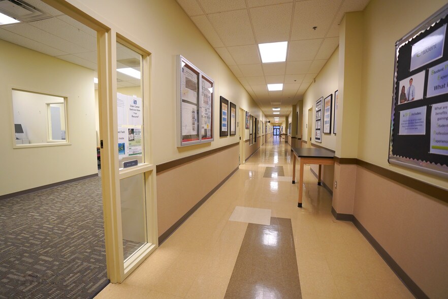 More Photos Of 1905 S Haggerty Rd, Canton Office For Lease