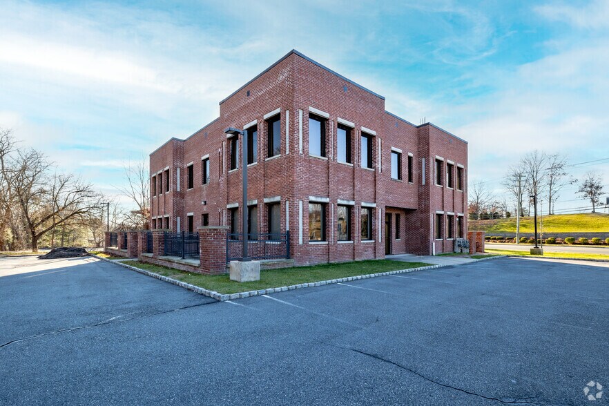 More Photos Of 263-265 Indian Head Rd, Kings Park Medical For Sale