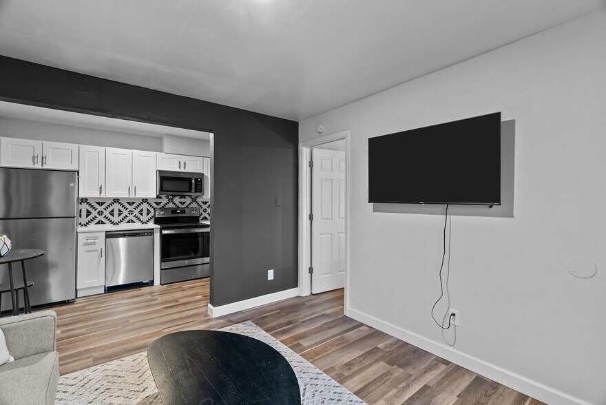 More Photos Of 7223 Anna Ave, Maplewood Apartments For Sale