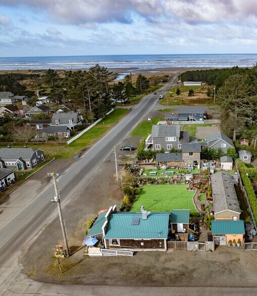 More Photos Of 1311 Bay Ave, Ocean Park General Retail For Sale