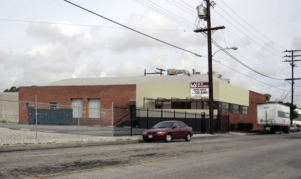 More Photos Of 2165 Yates Ave, Commerce Warehouse For Lease