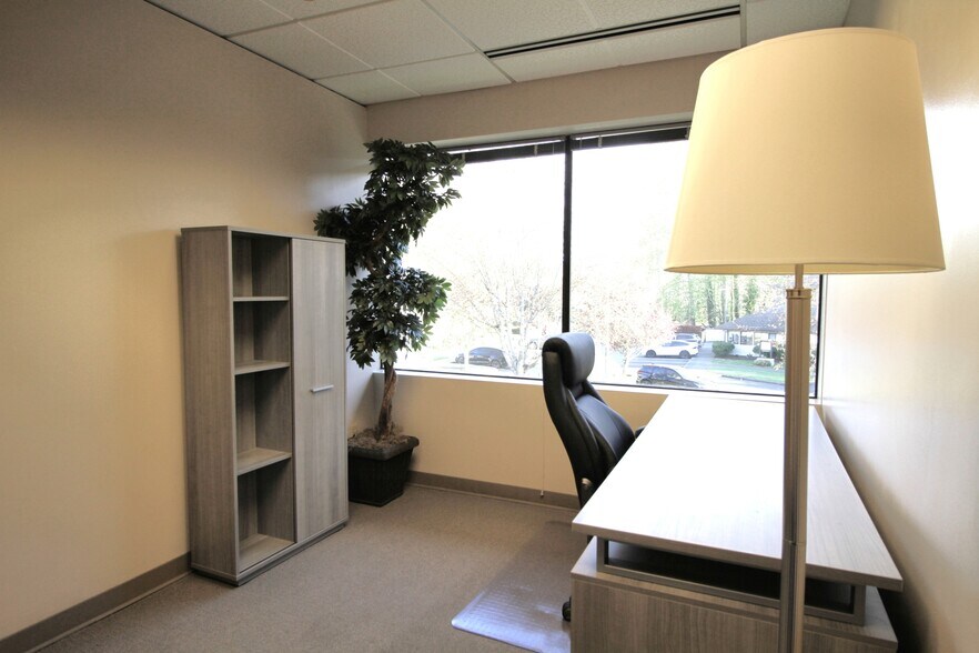 More Photos Of 22525 SE 64th Pl, Issaquah Office Residential For Lease