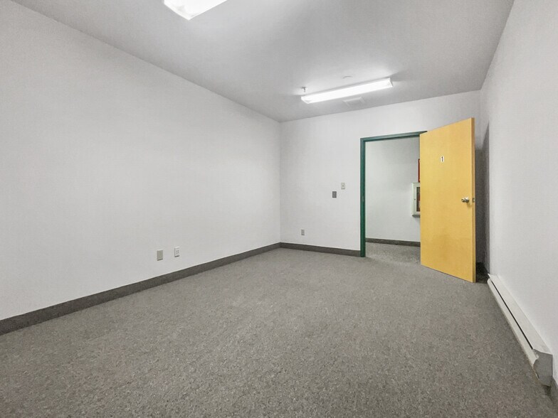 More Photos Of 608 N High St, Millville Medical For Sale