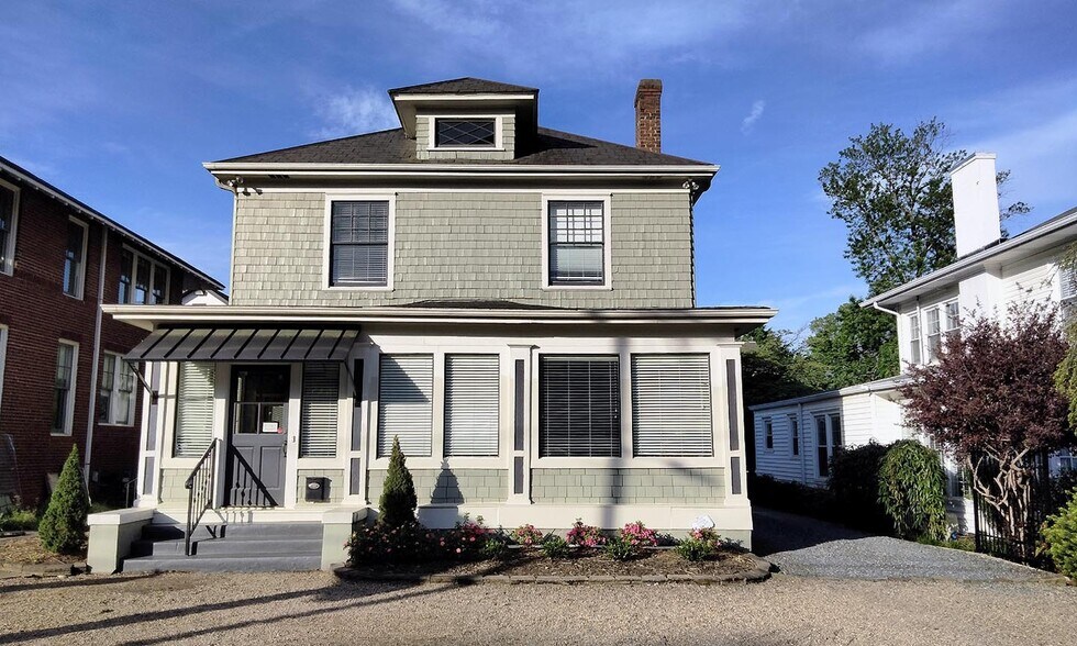More Photos Of 1824-1826 E 7th St, Charlotte Office Residential For Lease