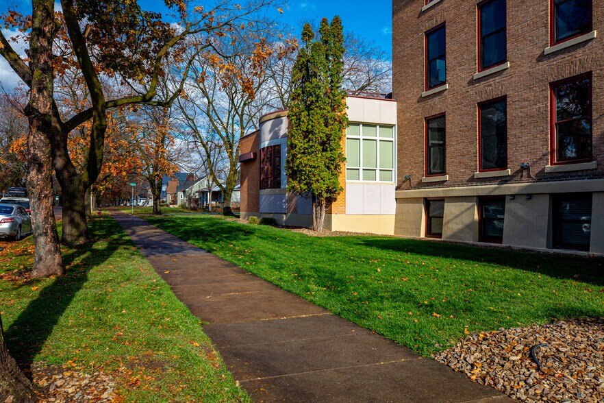 More Photos Of 723 5th Ave E, Kalispell Apartments For Sale