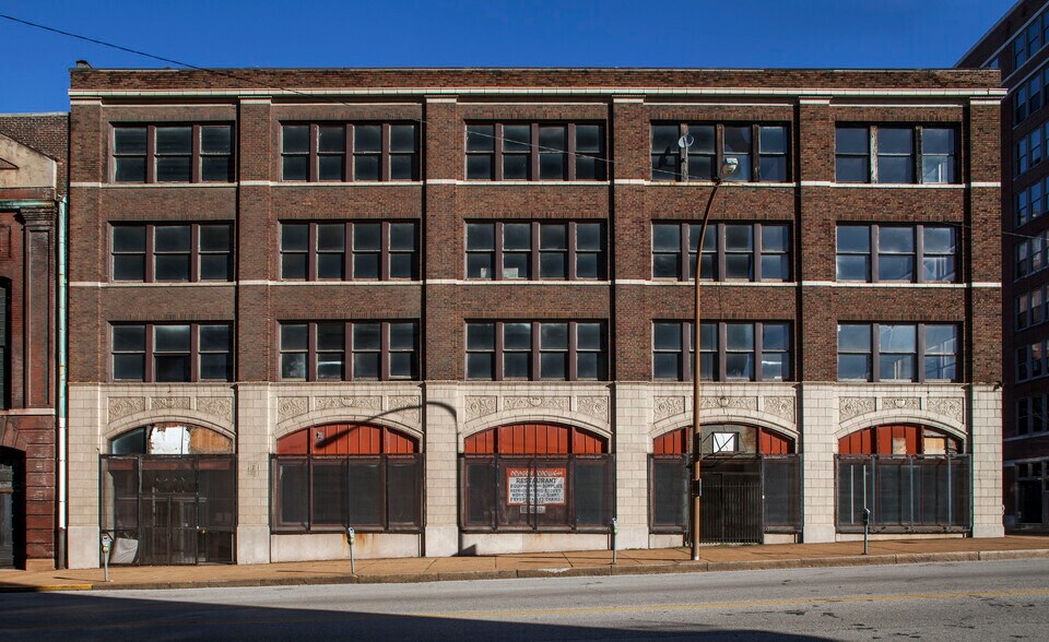 More Photos Of 1701-1709 Locust St, Saint Louis Warehouse For Sale
