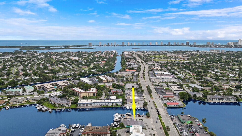 More Photos Of 631 Northlake Blvd, North Palm Beach Marina For Sale