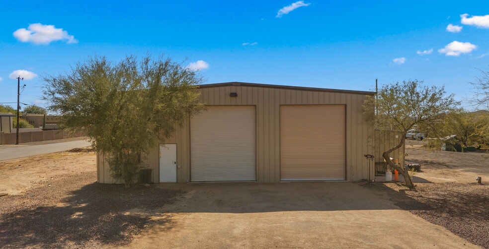More Photos Of 1935 E Joy Ranch Rd, Phoenix Specialty For Sale